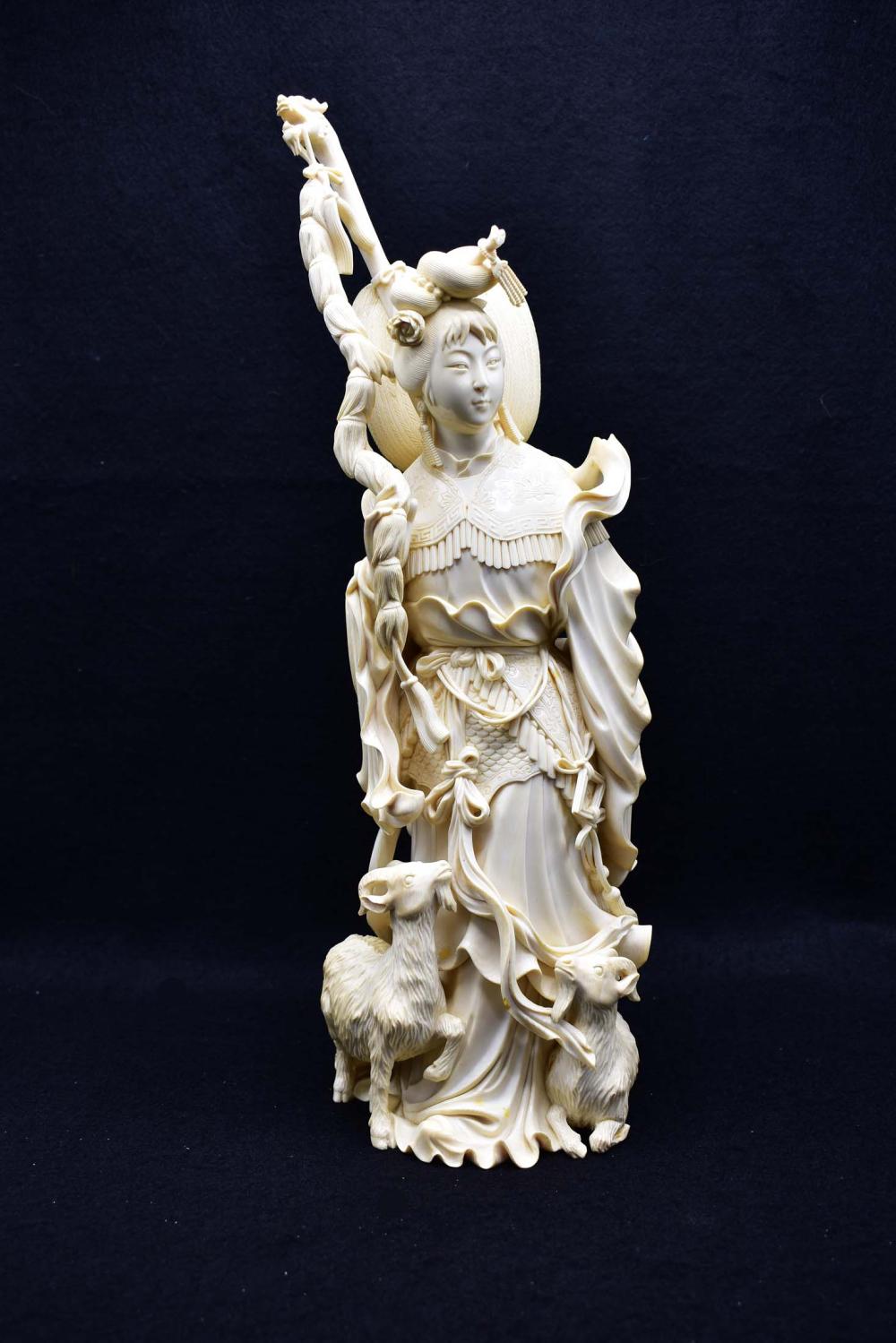 LARGE CHINESE WELL-CARVED FIGURE OF