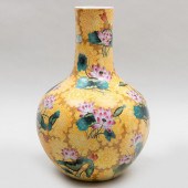 LARGE CHINESE YELLOW GROUND PO
