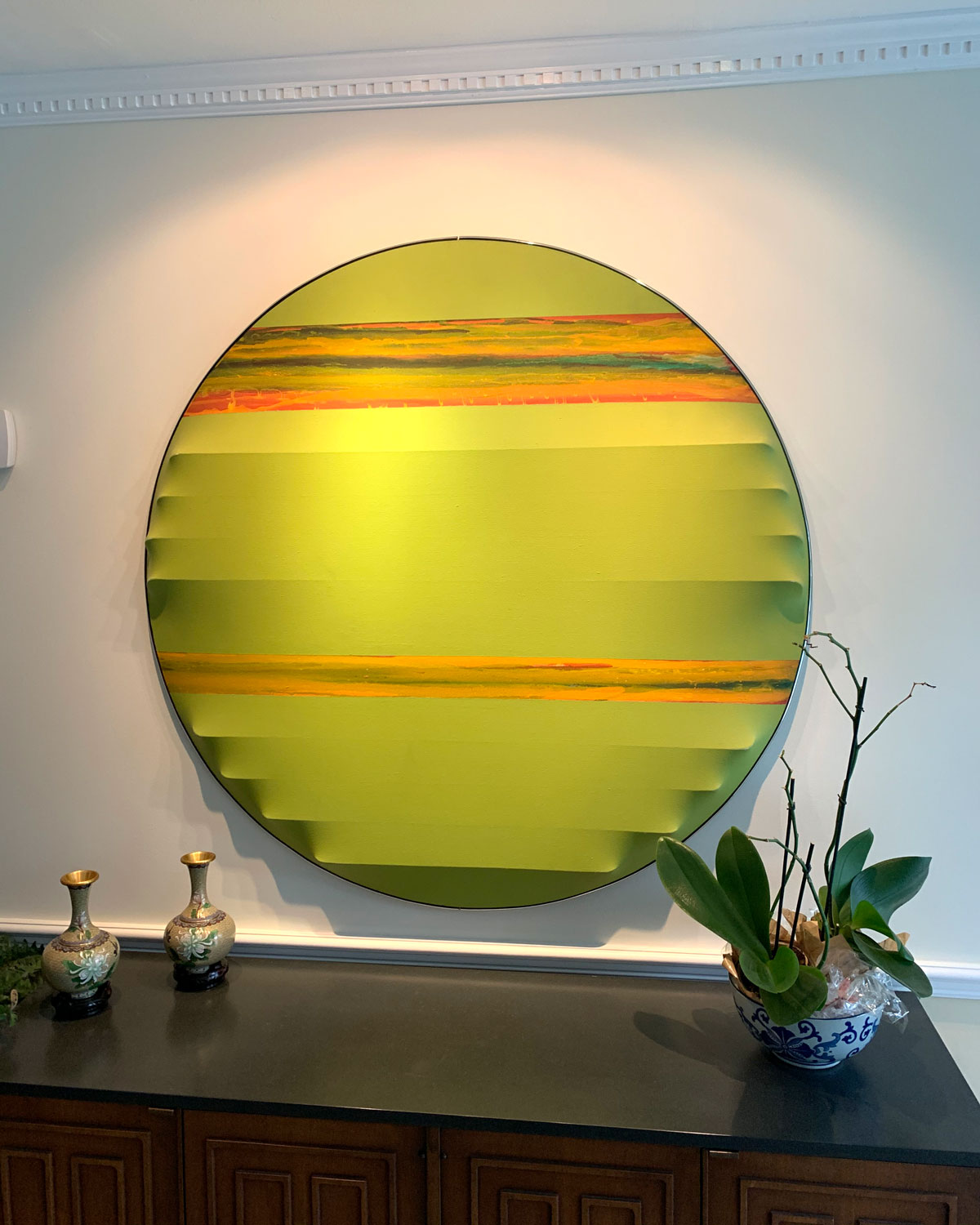 LARGE CIRCULAR MODERN PAINTING BY