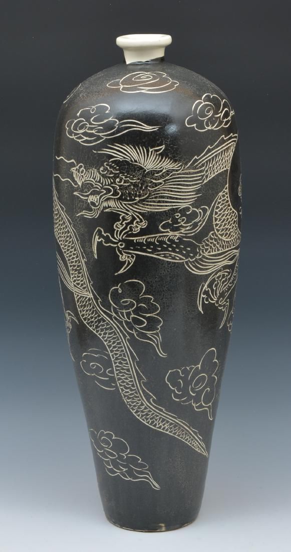 LARGE CIZHOU WARE CARVED 'DRAGON'