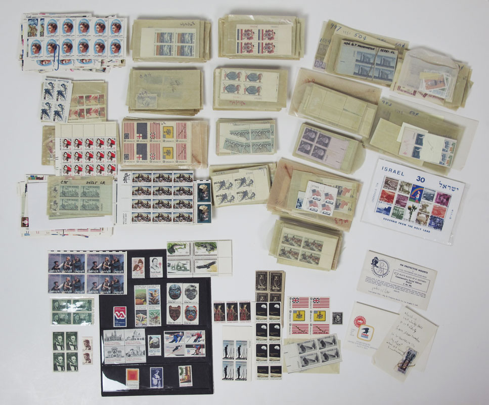 LARGE COLLECTION OF 20TH CENTURY