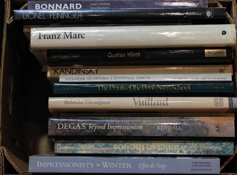 LARGE COLLECTION OF ART BOOKS