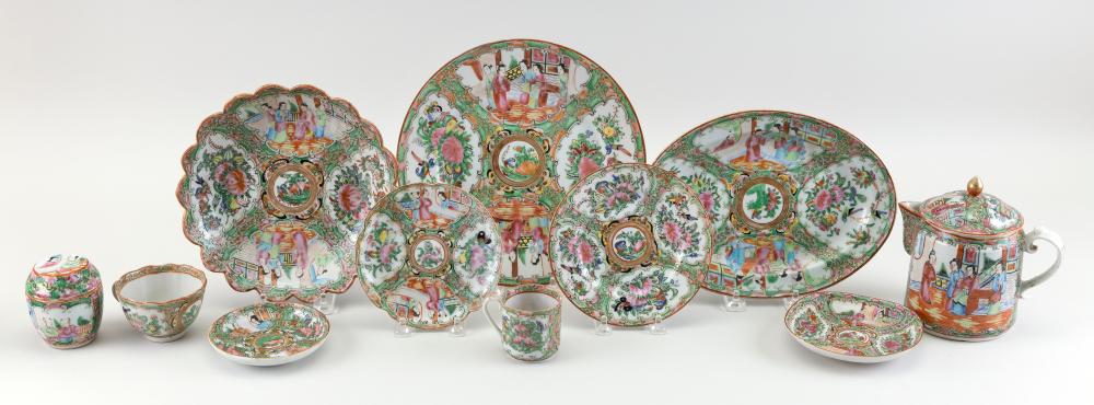 LARGE COLLECTION OF CHINESE