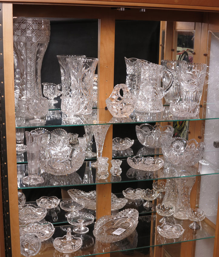 LARGE COLLECTION OF CUT GLASS: 25