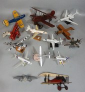 LARGE COLLECTION OF MODEL AIRP