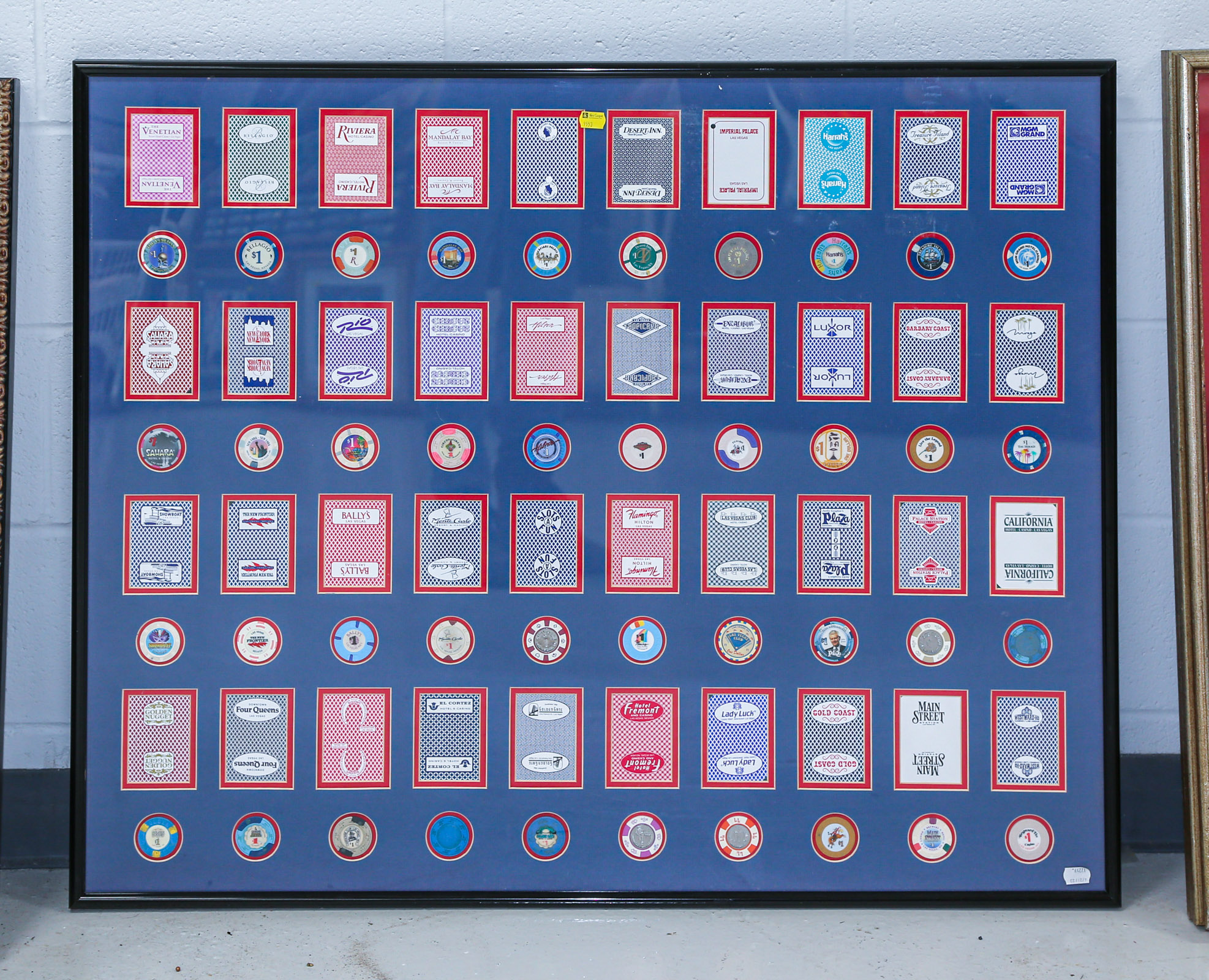 LARGE COLLECTION OF POKER CHIPS &