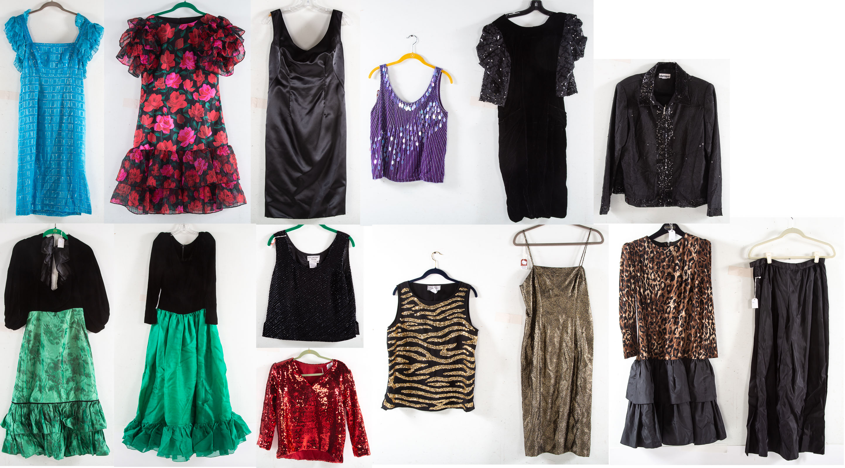 LARGE COLLECTION OF VINTAGE DRESSES
