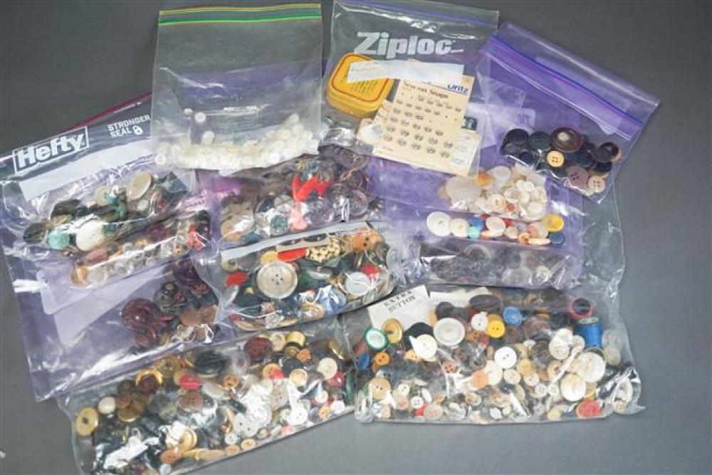 LARGE COLLECTION WITH VINTAGE