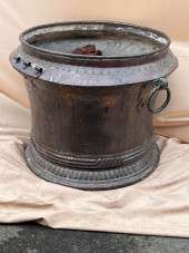 LARGE COPPER BASIN<br>A large