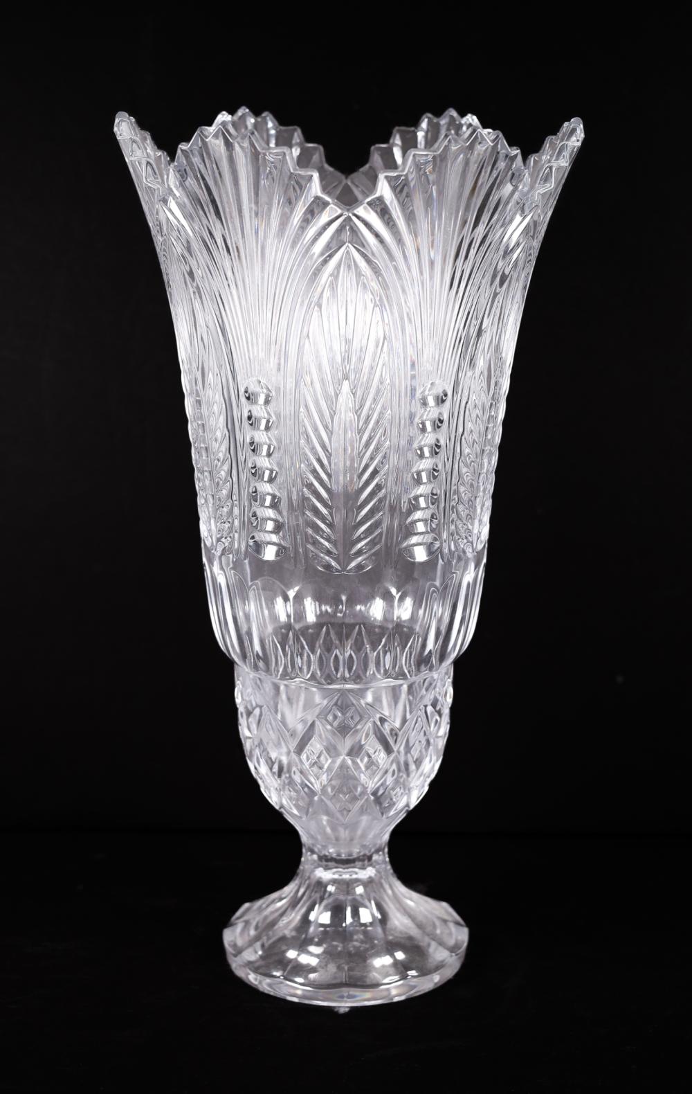 LARGE CRYSTAL VASE WITH LEAFED