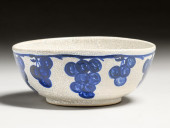 LARGE DEDHAM POTTERY GRAPEVINE