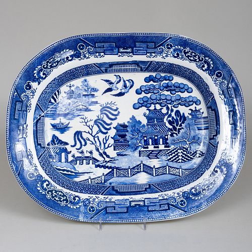 LARGE ENGLISH BLUE AND WHITE