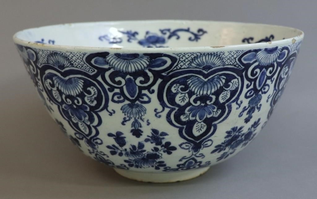 Large English Delftware blue and