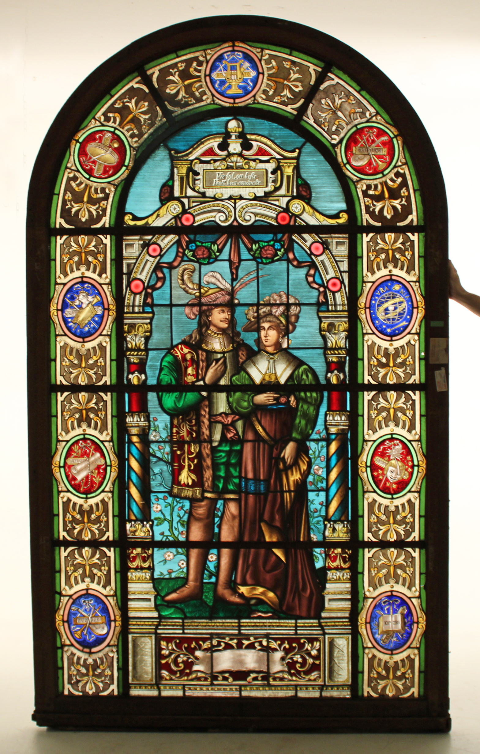LARGE ENGLISH RENAISSANCE ERA STAIN