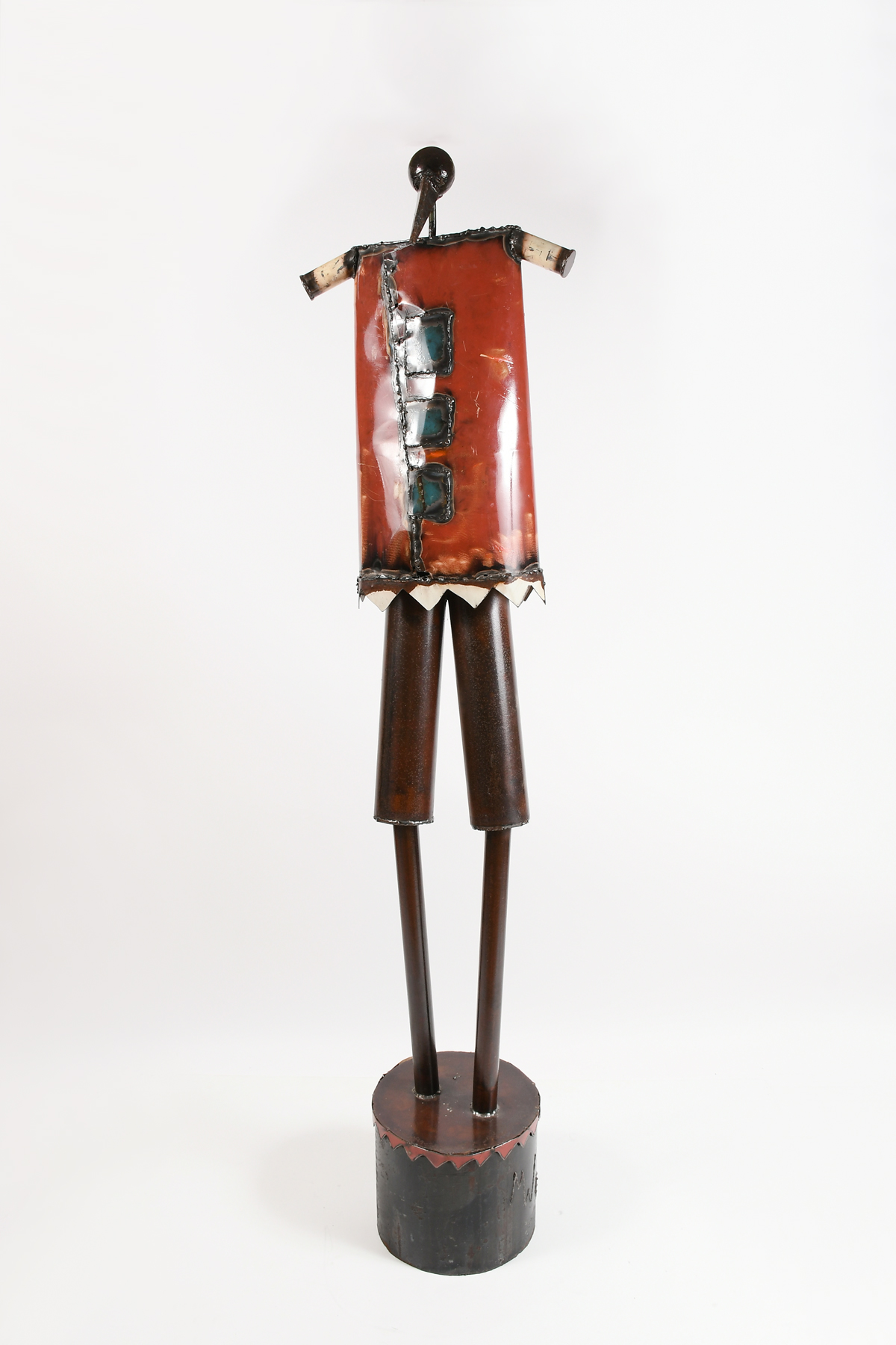 LARGE FIGURAL BIRDLIKE SCULPTURE: