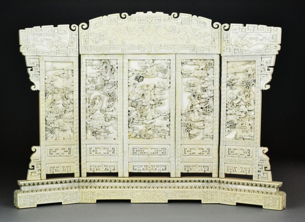 Large & Fine Chinese Qing Carved