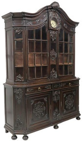 LARGE FRENCH CARVED WALNUT DIS