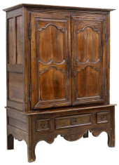 LARGE FRENCH PROVINCIAL CABINE