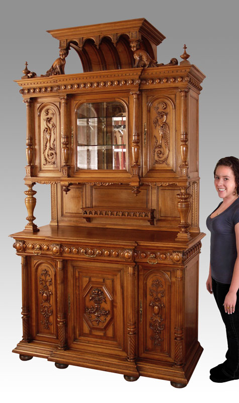 LARGE FRENCH WALNUT COURT CUPBOARD: