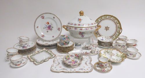 LARGE GROUP DRESDEN AND LIMOGES