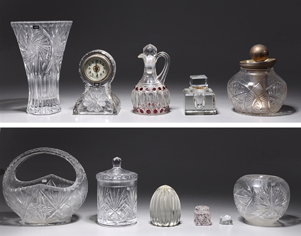 Large group of 16 various glass