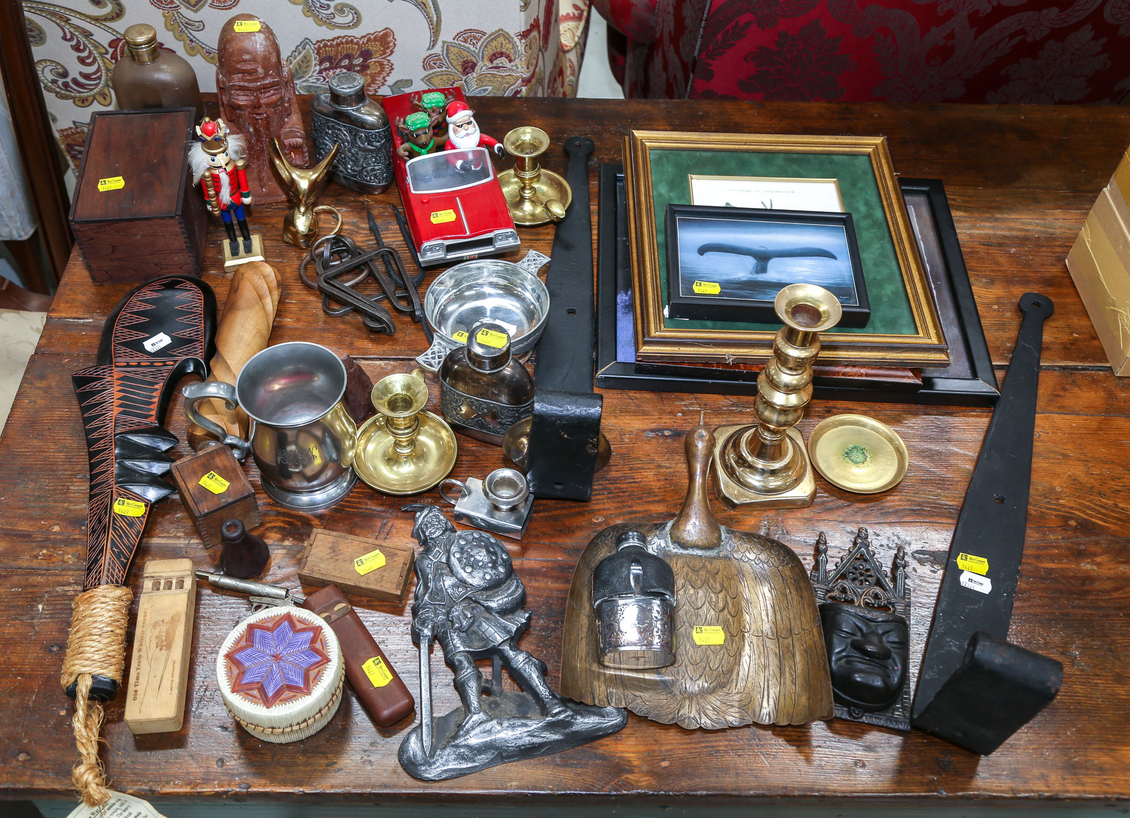 LARGE GROUP OF ASSORTED ITEMS
