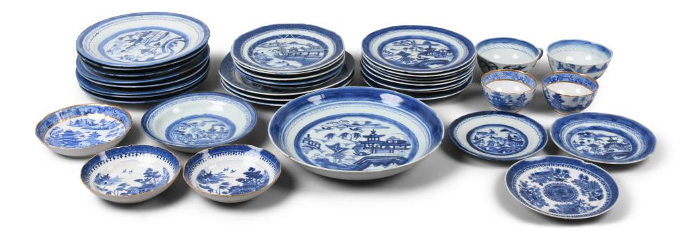 LARGE GROUP OF CHINESE EXPORT
