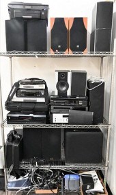 LARGE GROUP OF ELECTRONICSLarg
