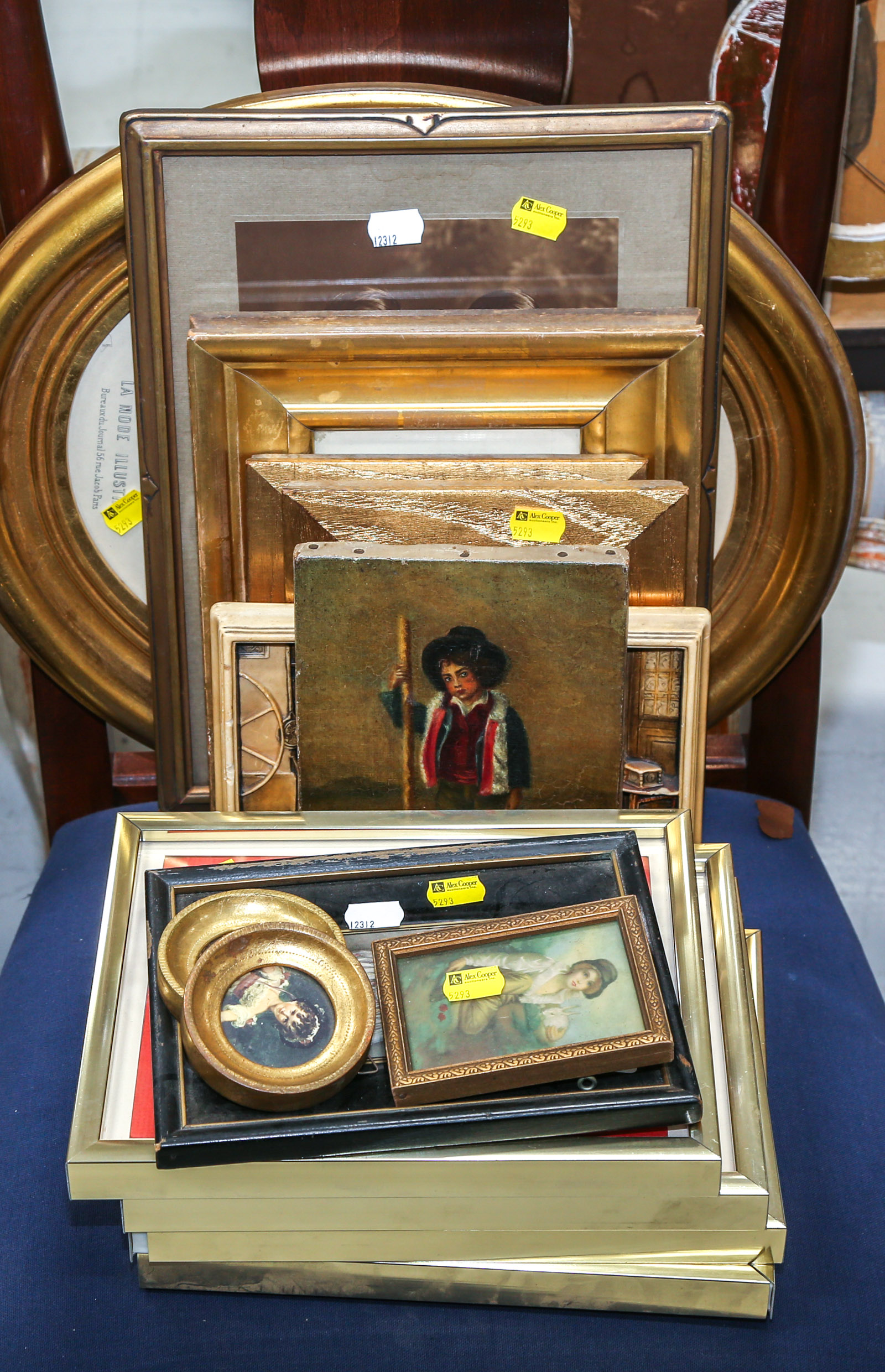 LARGE GROUP OF FRAMED & UNFRAMED