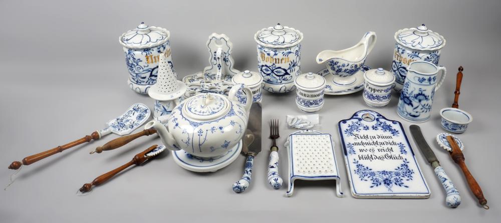 LARGE GROUP OF GERMAN AND MEISSEN