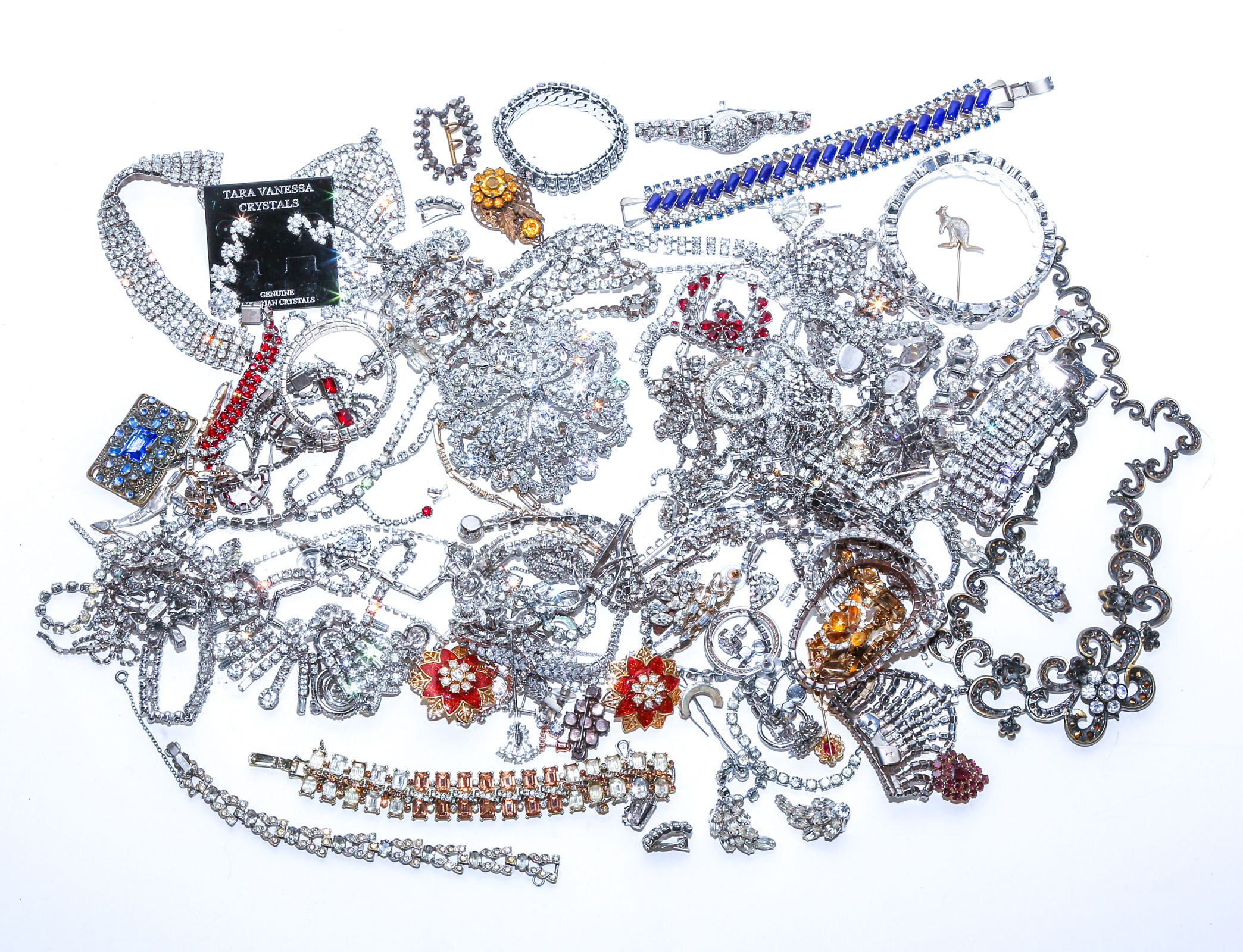LARGE GROUP OF LADIES JEWELRY