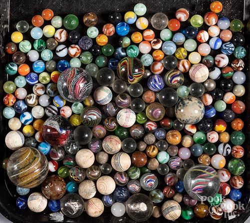 LARGE GROUP OF MARBLES, TO