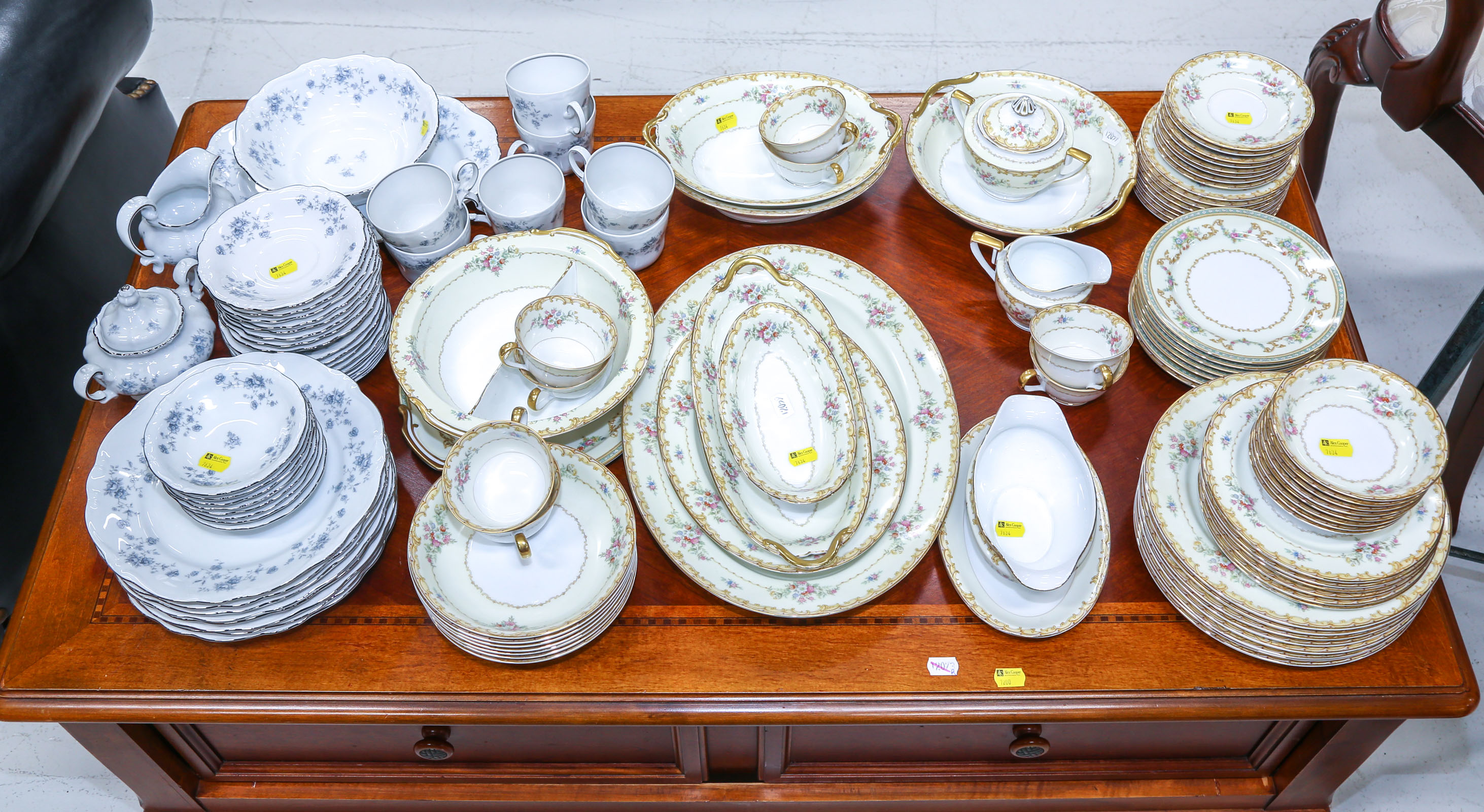 LARGE GROUP OF NORITAKE &