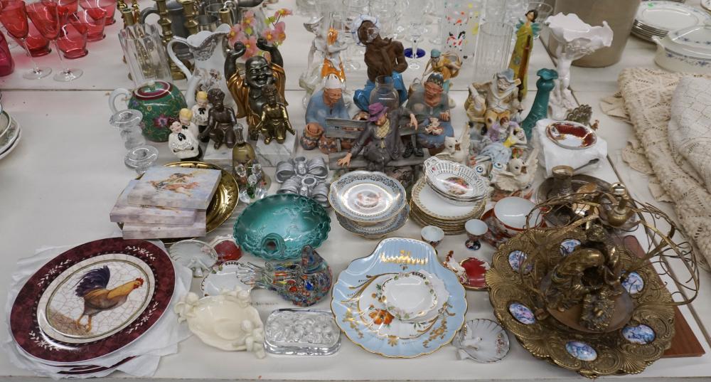 LARGE GROUP OF PORCELAIN AND