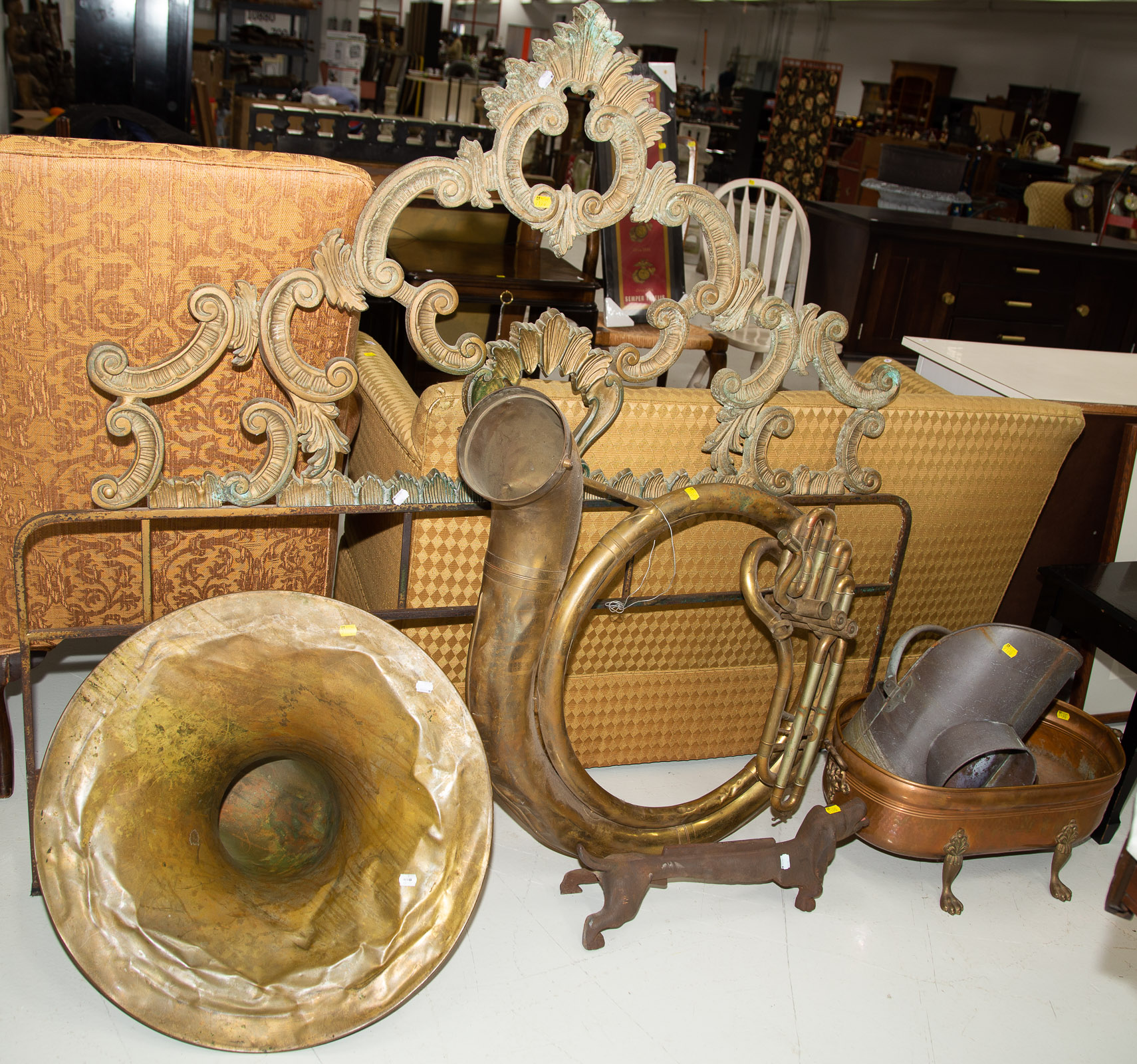 LARGE GROUPING OF METAL ITEMS