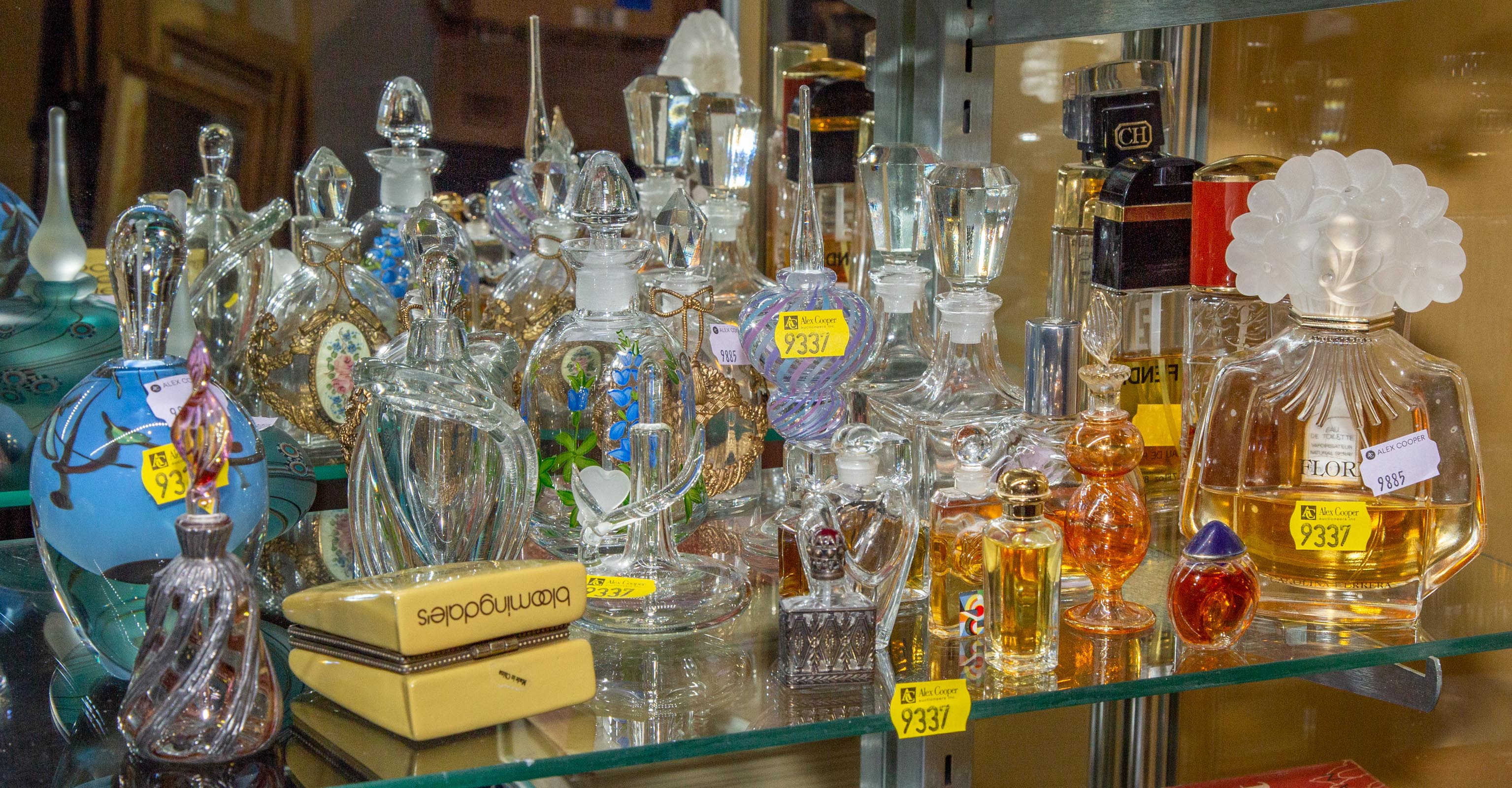LARGE GROUPING OF PERFUME BOTTLES