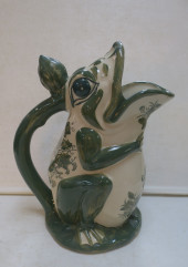 LARGE HAND-PAINTED CERAMIC FRO