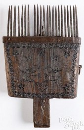 LARGE HATCHELLarge hatchel wit