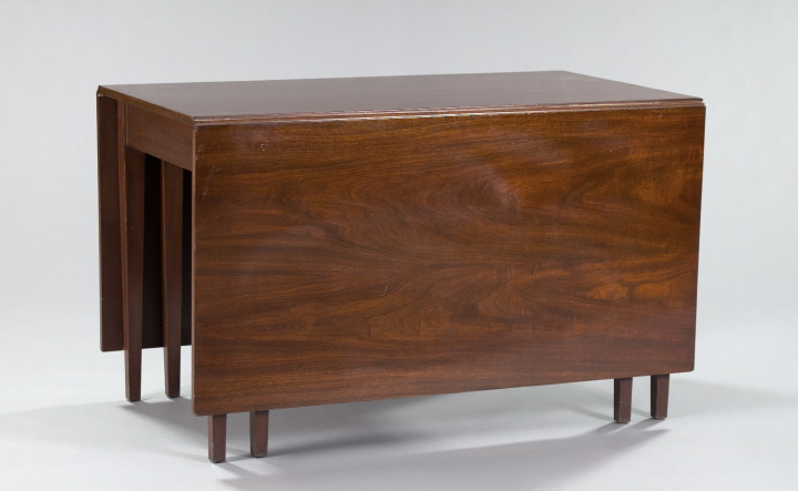 Large Hepplewhite-Style Mahogany