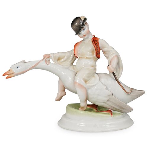 LARGE HEREND PORCELAIN