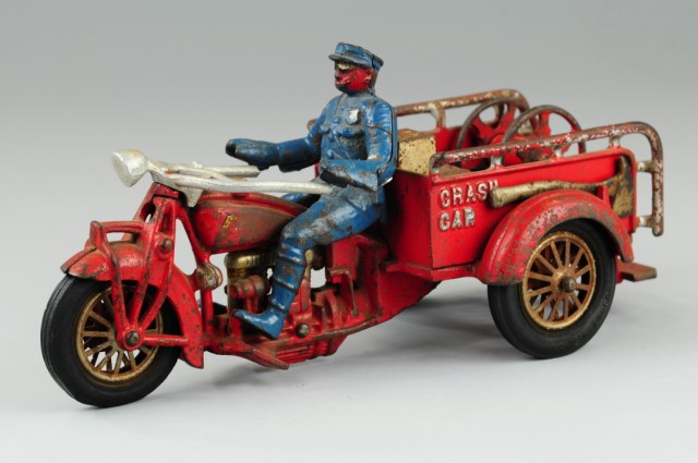 LARGE HUBLEY CRASH CAR Cast iron