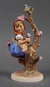 LARGE HUMMEL APPLE TREE GIRL 1