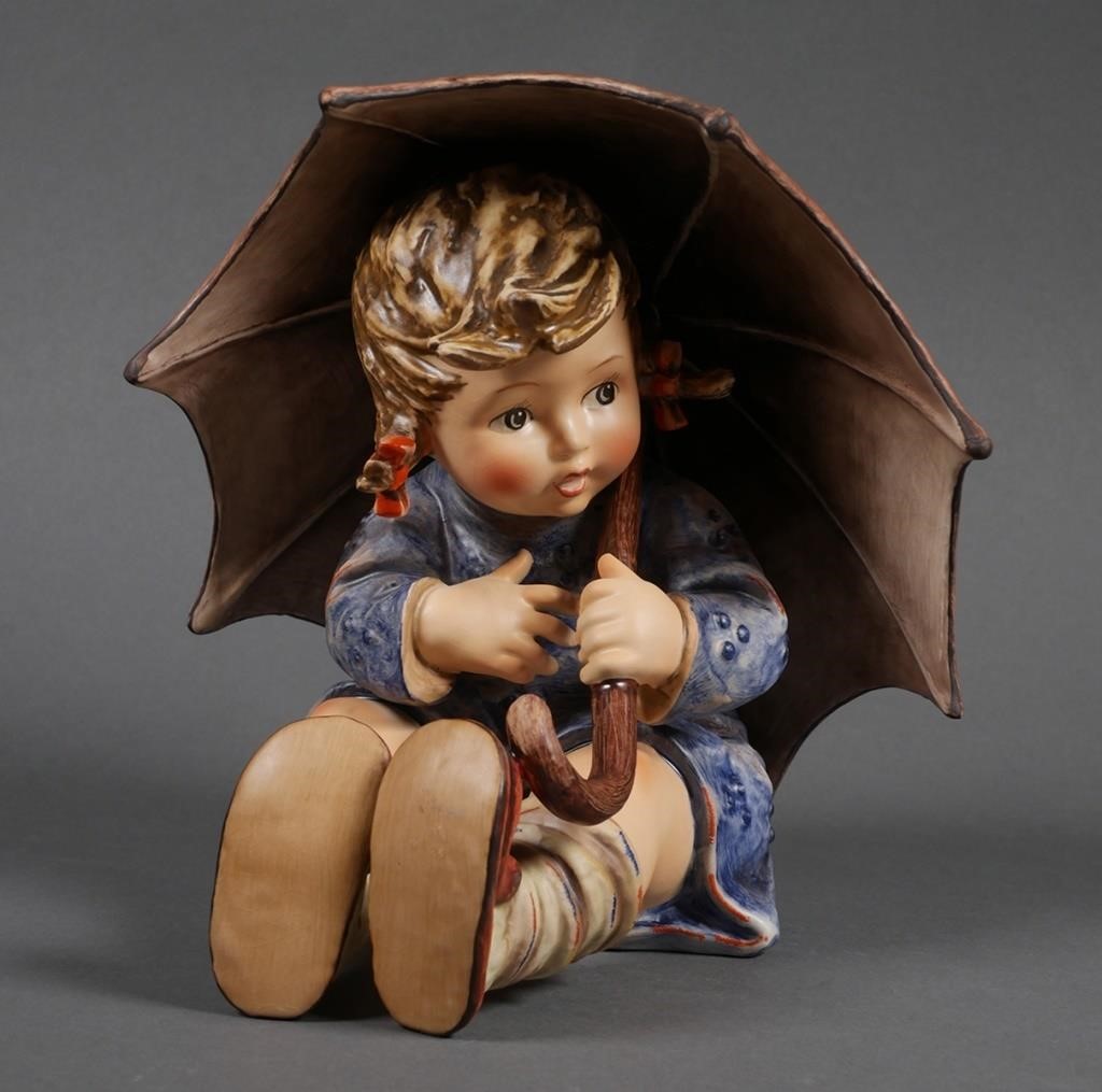 LARGE HUMMEL UMBRELLA GIRL 152