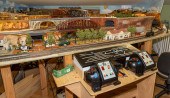 LARGE & IMPRESSIVE TRAIN GARDE