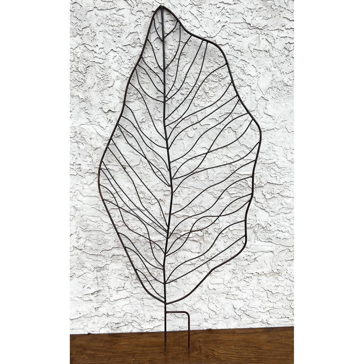 Large Iron leaf form garden