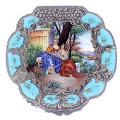 LARGE ITALIAN ENAMEL COMPACTAn