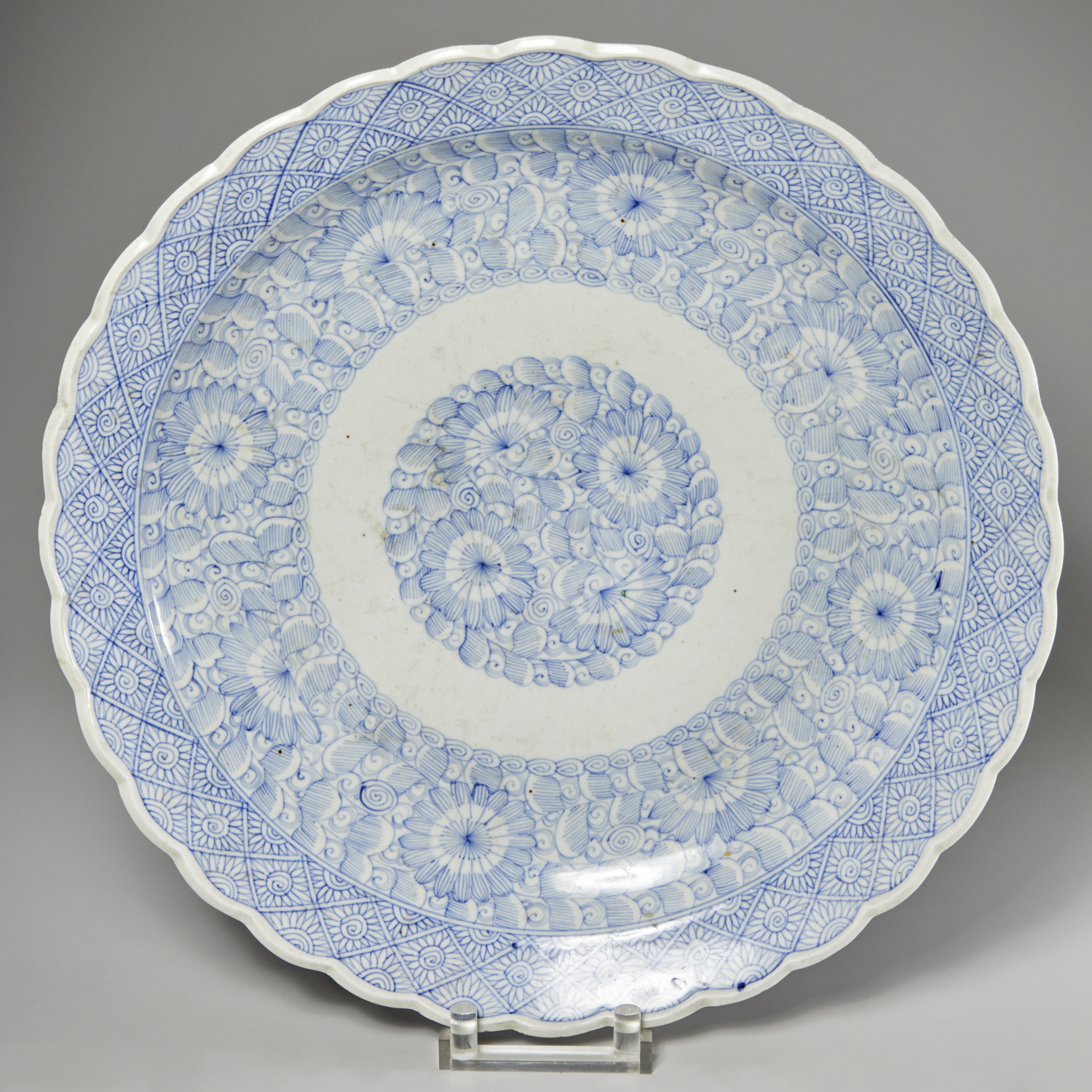 LARGE JAPANESE ARITA PORCELAIN