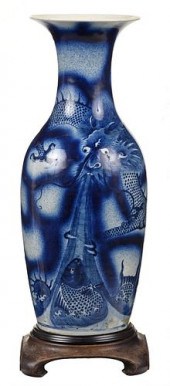 LARGE JAPANESE BLUE AND WHITE