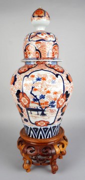 LARGE JAPANESE IMARI JAR AND C