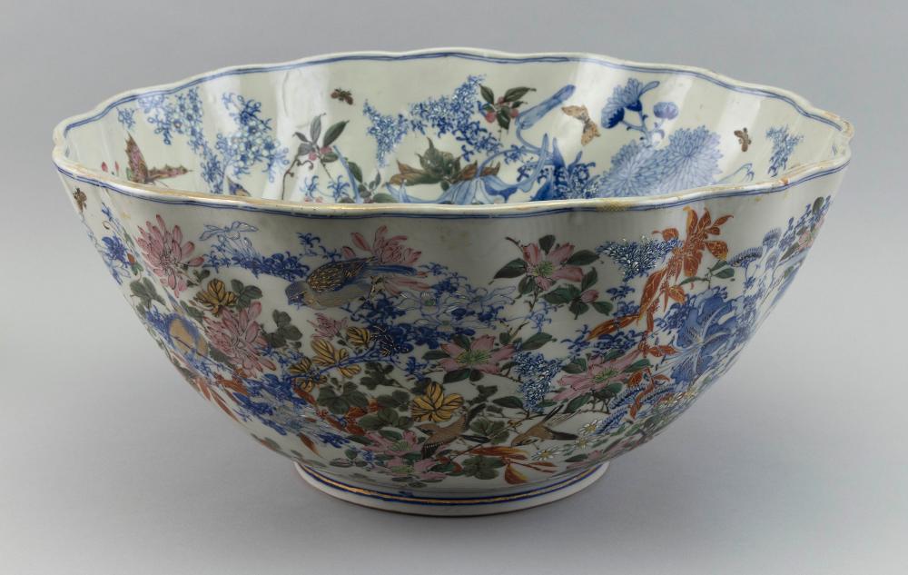 LARGE JAPANESE PORCELAIN BOWL MEIJI